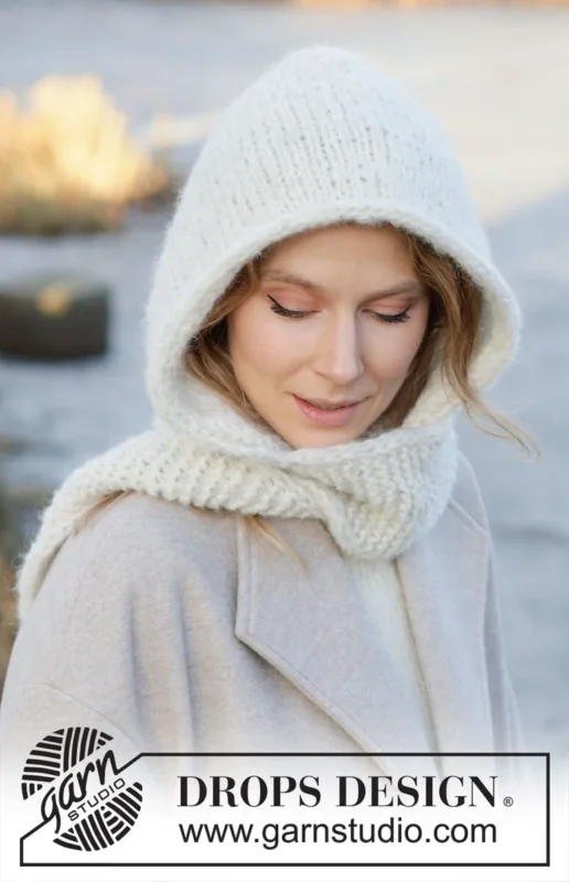 253-60 Snowflake Hood by DROPS Design Endast idag