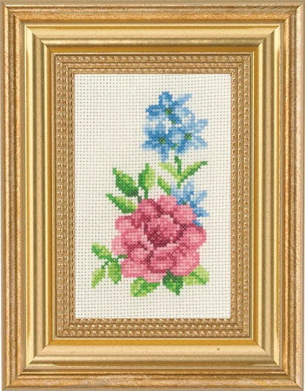 Kampanj Broderikit Ros och blå blommor 9 x 14 cm