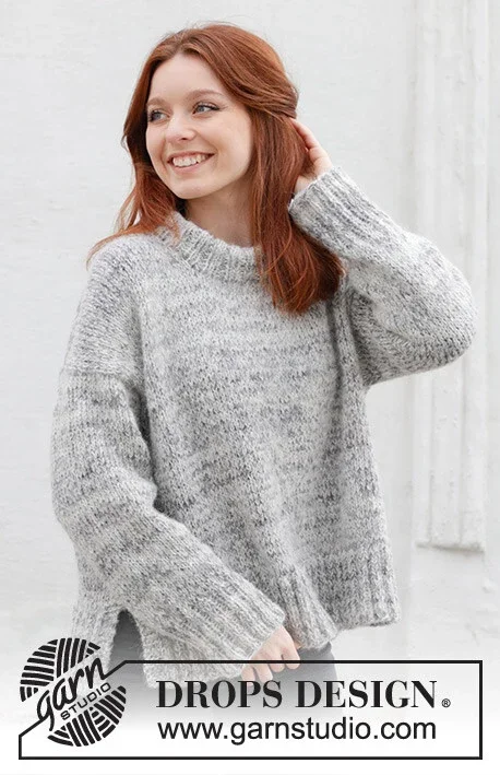 Kampanjpris 245-24 Stormy Evening Sweater by DROPS Design
