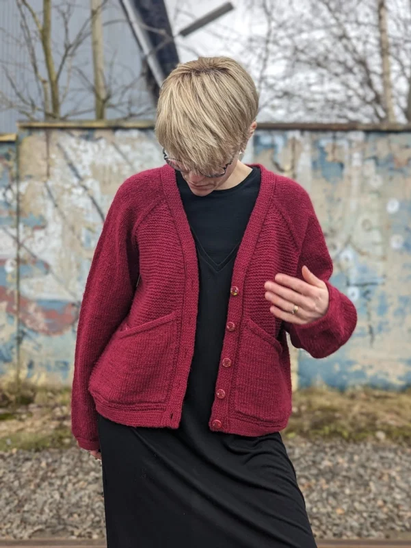 Begränsat erbjudande The Big Pocket Cardigan av Elida Virack| Digitalt mönster