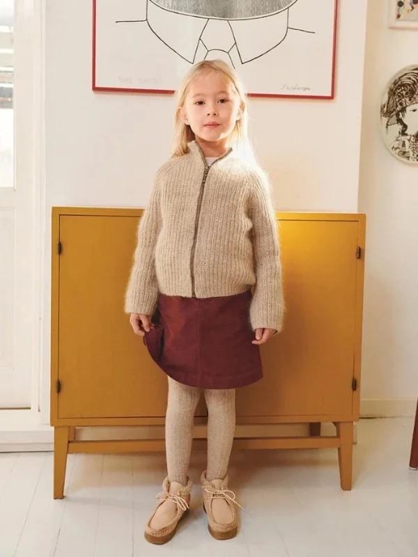 "TIA ZIPPER JACKET JUNIOR" stickad i Sunday och Tynn Silk Mohair 2601-2a Kampanjpris
