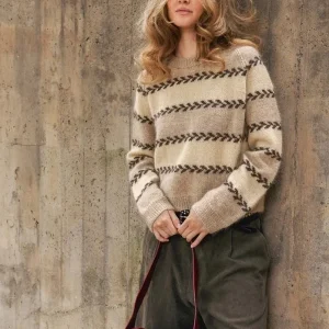 "ASTRID DAMEGENSER" stickad i Sunday och Tynn Silk Mohair 2510-5 Fynd