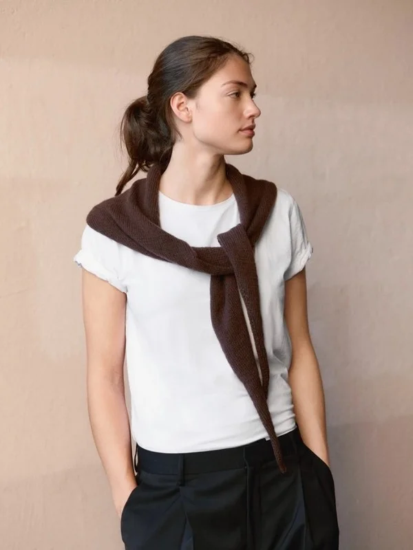 Outlet "TRIANGLE SHAWL" stickad i Cashmere 2508-3