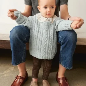"CASPIAN SWEATER BABY" stickad i Duo 2502-5 Kundfavorit