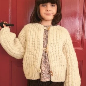 "CHUNKY JACKET JUNIOR" stickad i Fritidsgarn och KOS 2501-6 Beställ nu