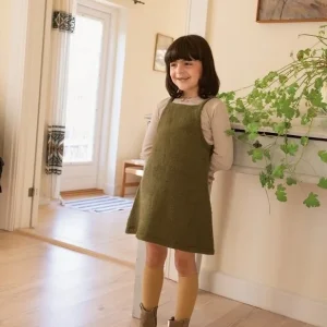 "CLEMENTINE DRESS JUNIOR" stickad med 1tråd Sunday och 1tråd Alpakka Följetråd. 2501-5 Endast denna vecka