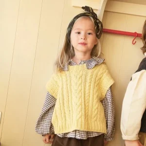 "CORA SLIPOVER JUNIOR" stickad i Duo 2501-4 Nyhet