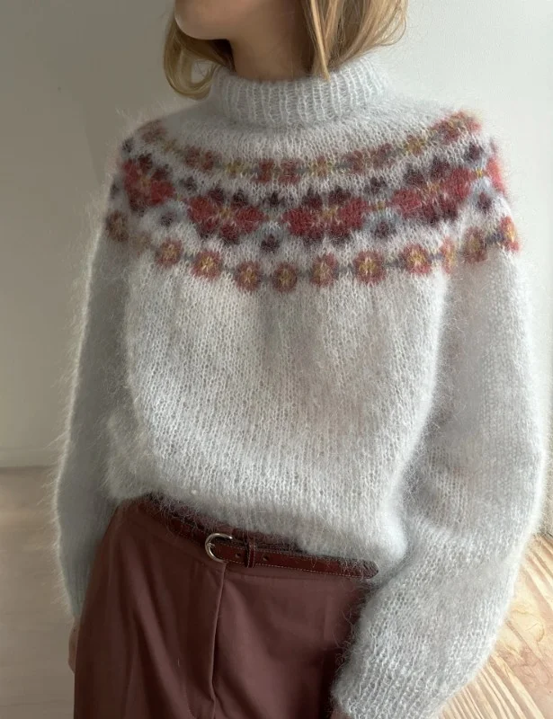 "MARGARET SWEATER" (SVENSKA) stickad i Tynn Silk Mohair från LeKnit Kampanjpris