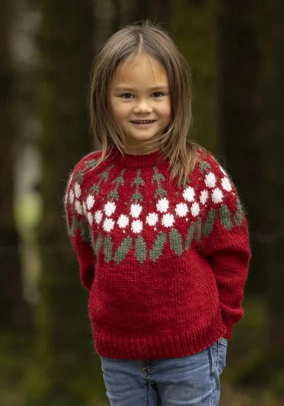 "Misteltoe" stickad i Viking Wool ingår i mönsterkatalog 2431 Lägg i varukorgen