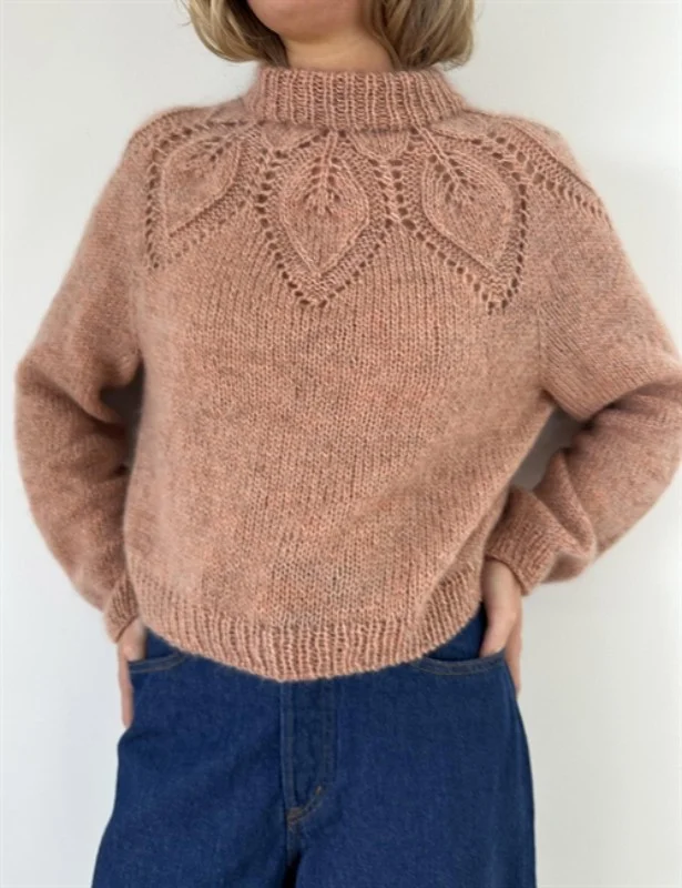 Utförsäljning DAHLIA SWEATER (SVENSKA) från LeKnit