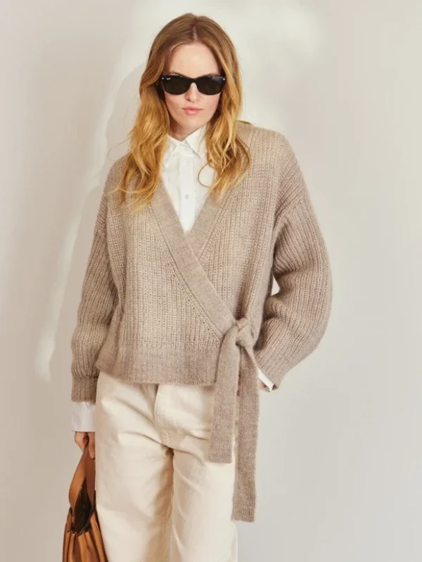 Snabb frakt "LUMEN CARDIGAN" stickad med en tråd Tynn Peer Gynt och en tråd Tynn Silk Mohair 2409-4