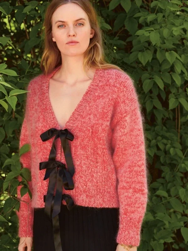 "SCARLETT CARDIGAN" stickad med 1 tråd Double Sunday och 1 tråd Ballerina Chunky 2409-12 Erbjudande