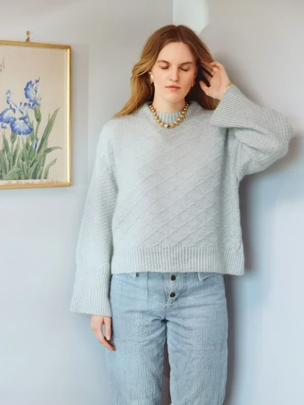 "HEATHER SWEATER CABLE EDITION" stickad med en tråd Tynn Peer Gynt och en tråd Tynn Silk Mohair 2409-13 Nedsatt pris