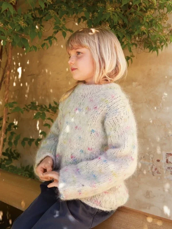 Expressleverans "KINSLEY SWEATER JUNIOR" stickad i två trådar Ballerina Chunky och Borstad Alpakka eller dubbel tråd KOS, 2408-2a+2b