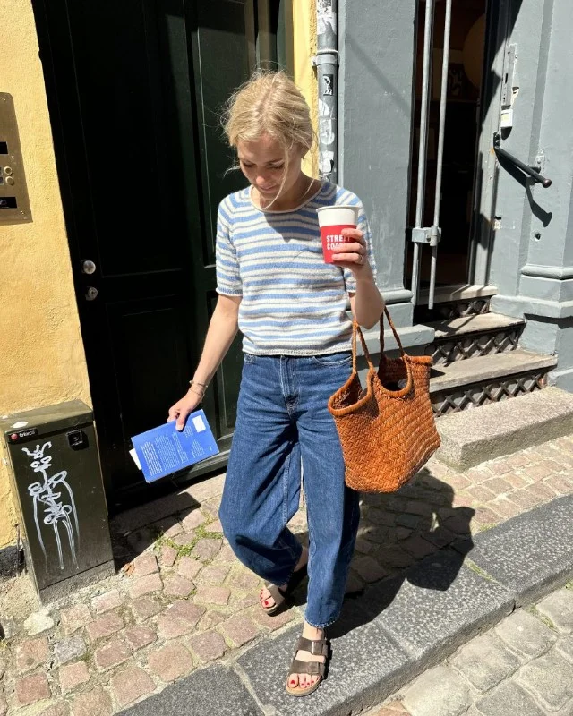Extra rabatt "AMÉLIE TEE" stickad i Sunday från PetiteKnit