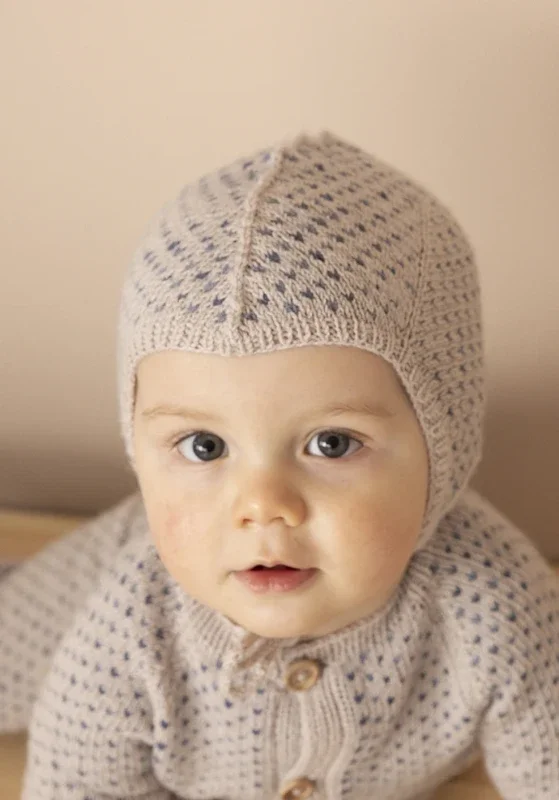 Fynd "Varg" mössa stickad i Trend merino Petite 2417-7