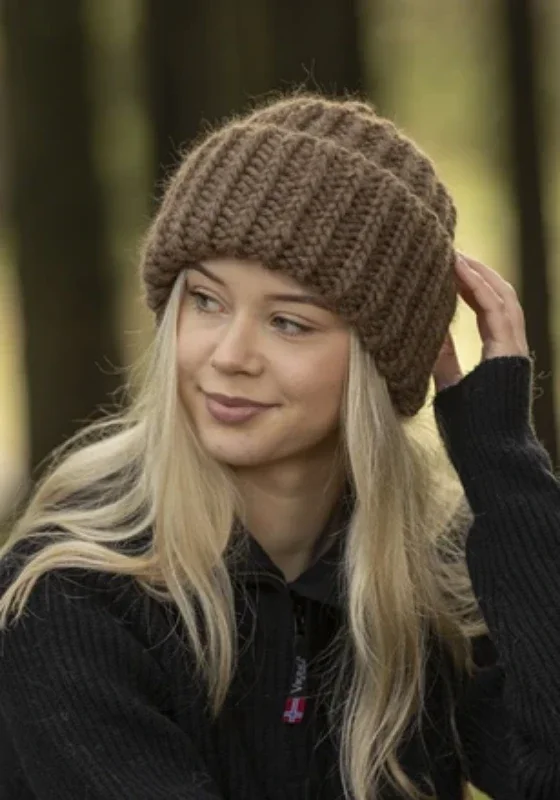 Milina-mössa stickad i Viking Lovikka 2413-7 Extra rabatt