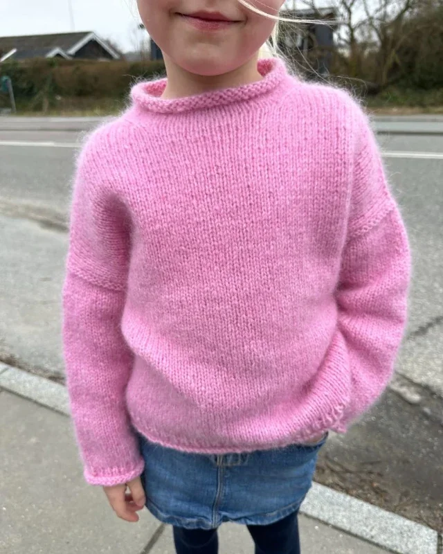 Fynd "CLOUD SWEATER JUNIOR" stickas med en tråd KOS och en tråd Tynn Silk Moahir