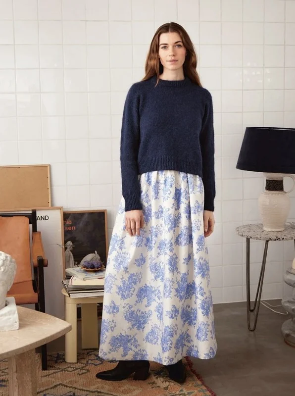 ”SPENCER SWEATER” stickad i Sunday och Tynn Silk Mohair 2403-7 Sista chansen