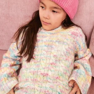 "BONNIE SWEATER JUNIOR" stickad i en tråd Sunday och 1 tråd tynn Silk Mohair Print nr 1A Endast denna vecka