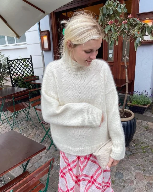 Fynd Weekend Sweater