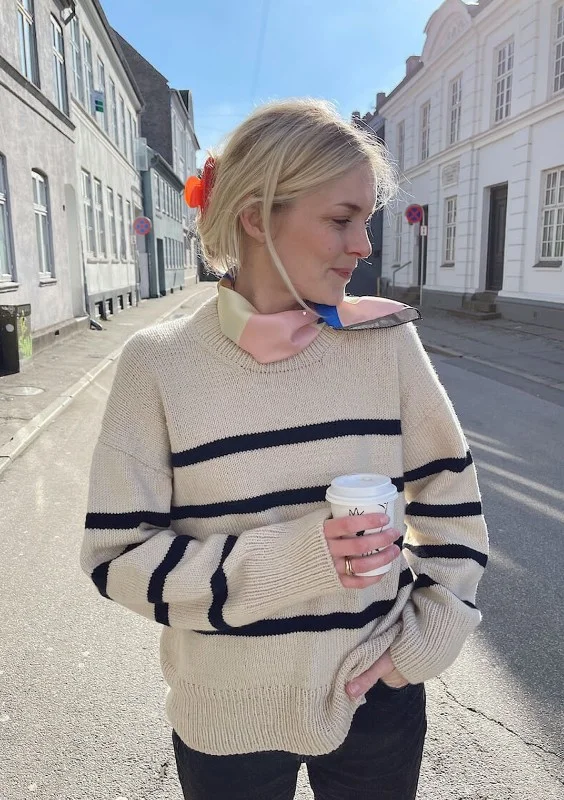 PETITEKNIT - MARSEILLE SWEATER I Double Sunday Endast idag
