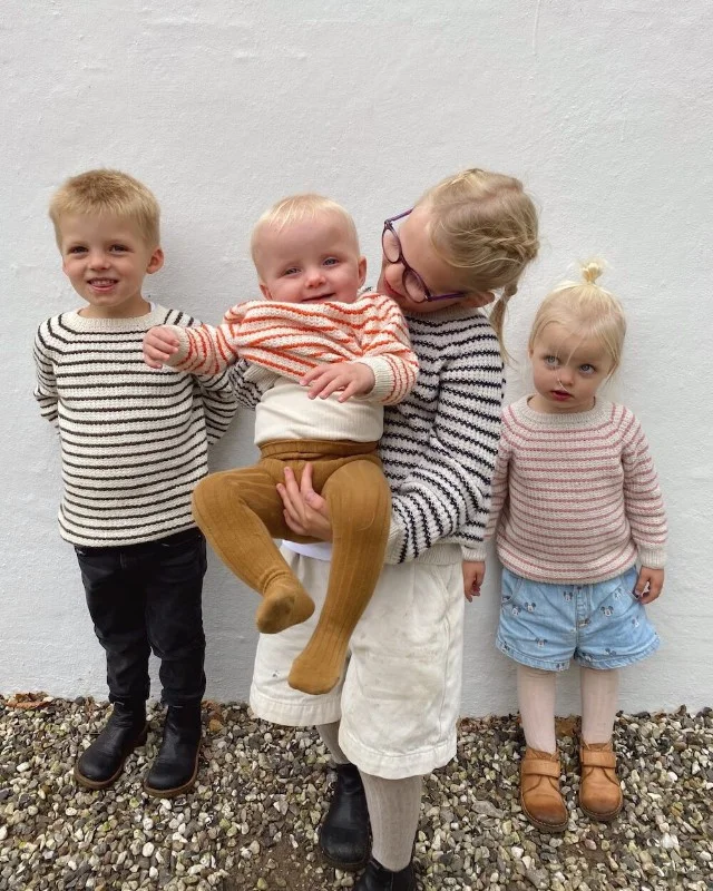Populärt val FRIDAY SWEATER stickad i Sunday fr. 1år-14år
