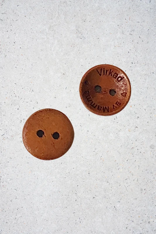 Knapp Cognac "Virkad av Mamma" 15mm Fynd