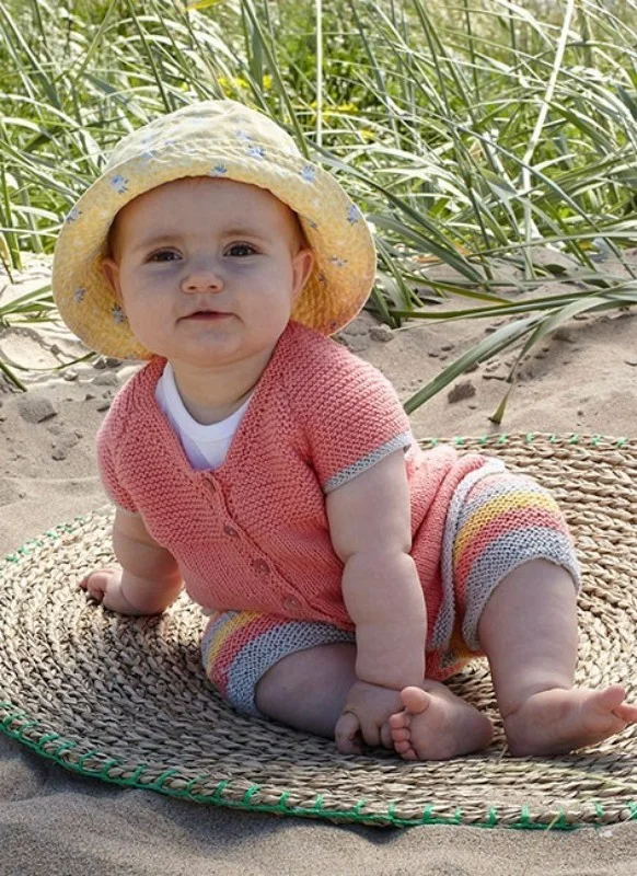 Stickmönster till babytopp och shorts i Tilda risnedsättning