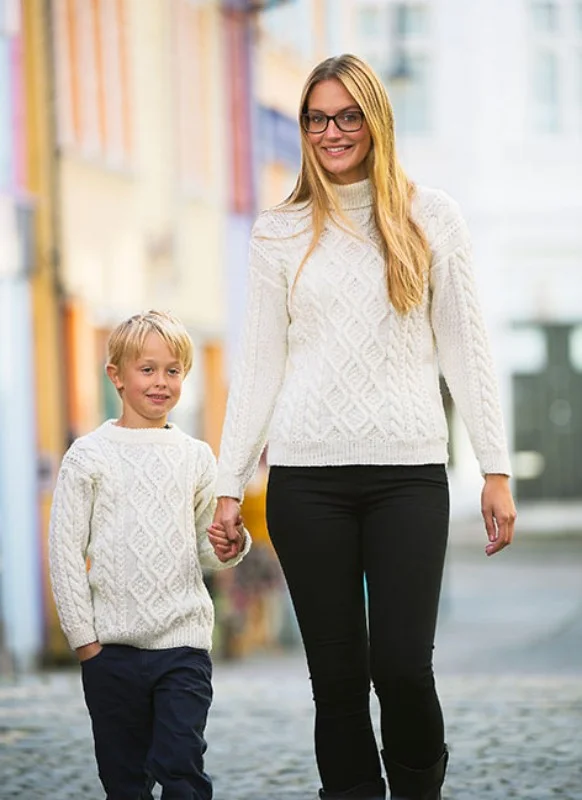 Tröja med flätmönster till familjen i Ulrika Kampanjpris