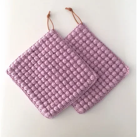 Kampanj Grytlappar med bubblor av Rito Krea – Grytlappar Virkmönster 18x18cm