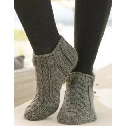 Leaf Ankle Socks by DROPS Design – Strumpor Stickmönster strl. 35/37 – 41/43 Rabatter