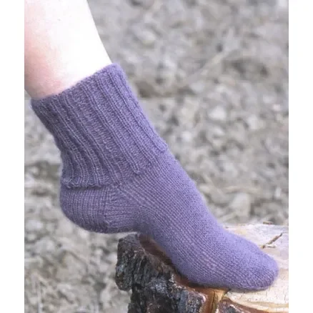 Cosy Rib Ankle Socks by DROPS Design – Sockor Stick-mönster str. 35/37 – 42/44 Nyhet