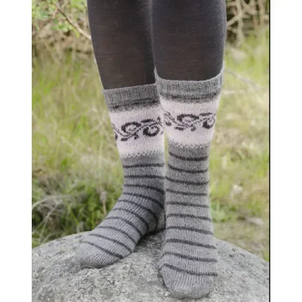 Telemark Socks by DROPS Design – Sockor Stickmönster strl. 35/37 – 41/43 Fri frakt