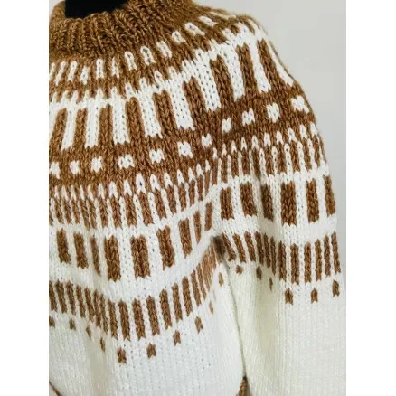Daisy Sweater av Rito Krea – tröja stickmönster strl. S-XL Handla nu