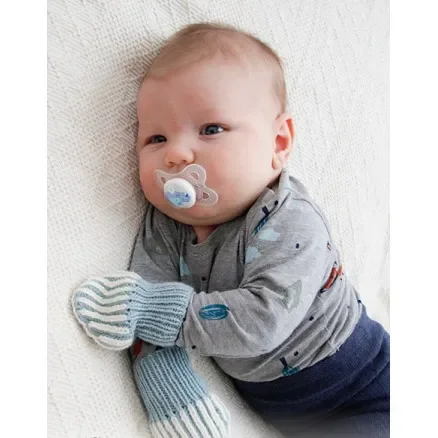 Tiny Mitts by DROPS Design – Baby vantar Stickmönster Str. 1/3 mån – 6/9 mån Kampanj