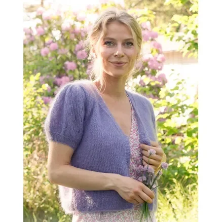 Kampanjpris Violet Meadow Cardigan by DROPS Design – Cardigan Stickmönster str. S – XXXL