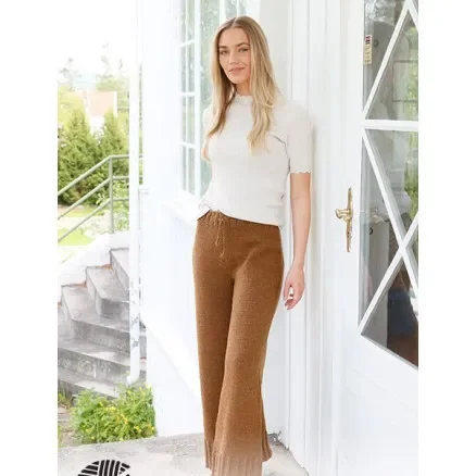 Billig Comfy Caramel Trousers by DROPS Design – Byxor Stickmönster str. S – XXXL