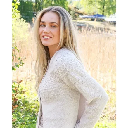 Rabatt Miss Summerbee Cardigan by DROPS Design – Cardigan Stickmönster str. S – XXXL