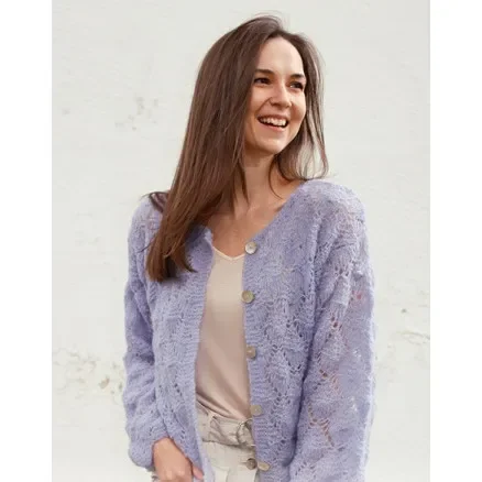 I lager Lila Mist Cardigan by DROPS Design – Cardigan Stickmönster str. S – XXXL