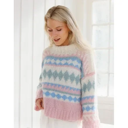 I lager Berries and Cream Sweater by DROPS Design – Tröja Stickmönster str. XS – XXXL