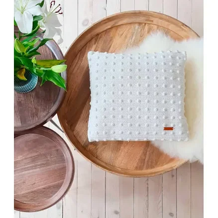 Malene Bubble Cushion av Milla Billa – Garnpaket till Malene Bubble Cushion Storlek 45 x 45 cm Nyhet