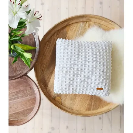 Sista chansen Mother Anette Bubble Cushion av Milla Billa – Garnpaket till virkad Mother Anette Bubble Cushion Storlek 45 x 45 cm