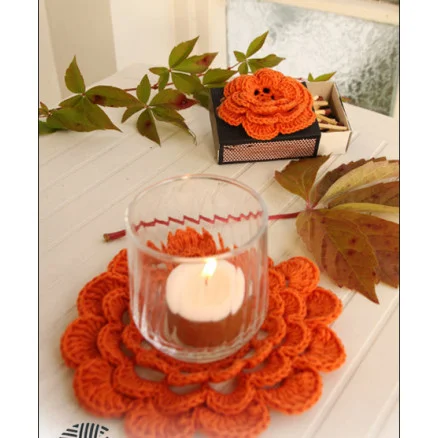 Fri frakt Pumpkin Blossom by DROPS Design – Halloween Pynt Virkmönster