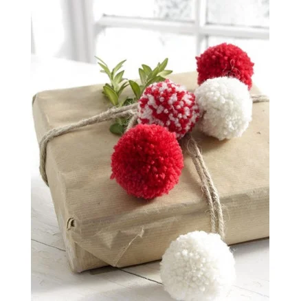 Outlet Wrap It Up! by DROPS Design – Pompon Kit 5 cm