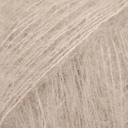 Drops Kid-Silk Garn Unicolor 20 Ljus Beige Beställ nu