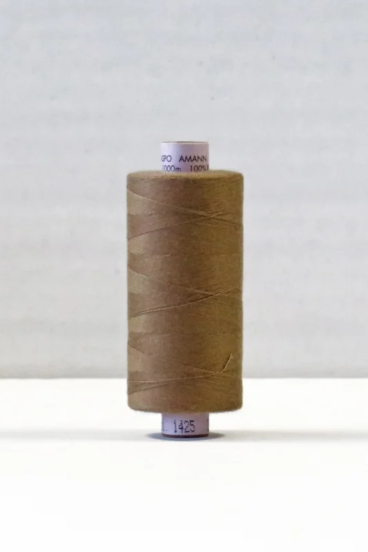 Nedsatt pris Amann Aspo Sytråd Polyester 1000 m – Färg 1425