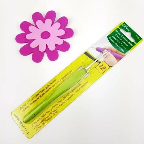 Populärt val Clover Amour Ergonomisk virknål 2,0 mm