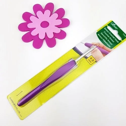 Köp online Clover Amour Ergonomisk virknål 4,0 mm