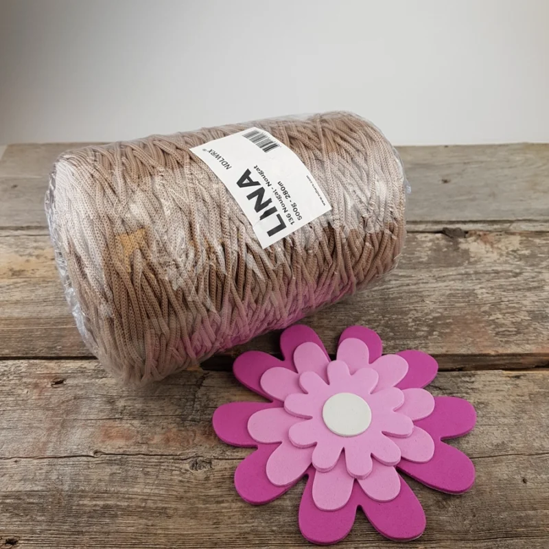 Lina Väskgarn Beige nougat nr 136 Stor Kona 500 g Extra rabatt